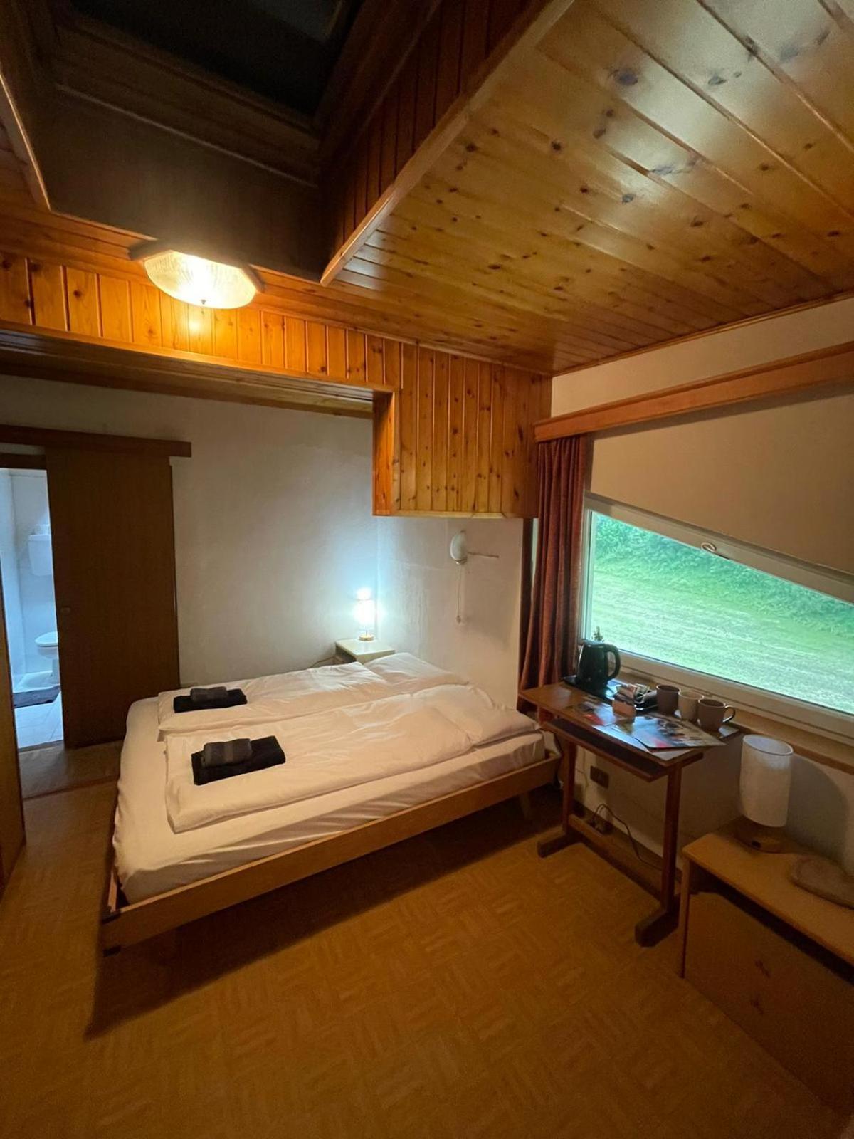 Picchio Rosso - Stanza Privata Con Bagno In Val Di Fassa Hotell Pera Eksteriør bilde