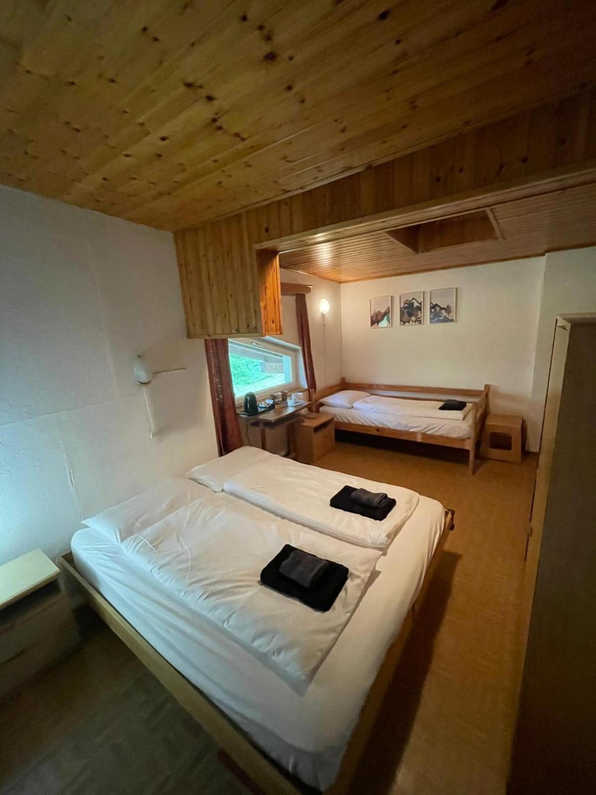 Picchio Rosso - Stanza Privata Con Bagno In Val Di Fassa Hotell Pera Eksteriør bilde